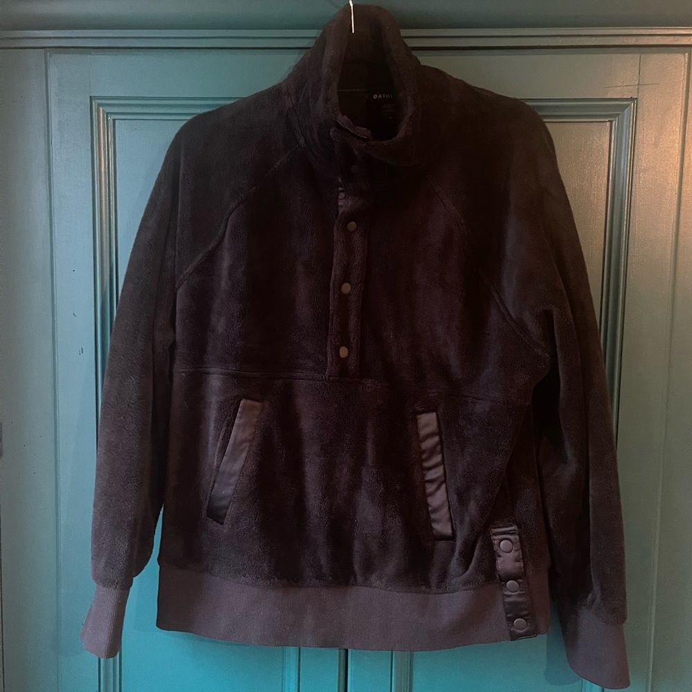 Athleta Black Fleece Sweater Sz Medium Cozy Soft